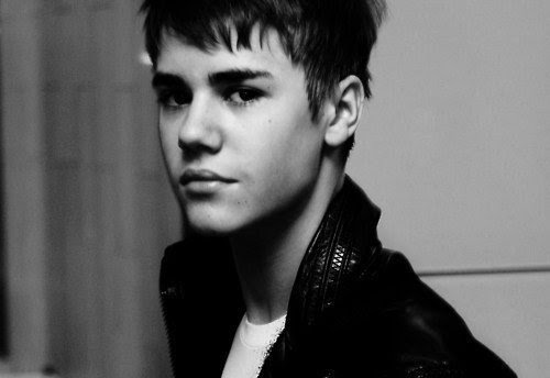justin bieber wallpaper 2011 for computer. girlfriend i love justin bieber free justin bieber wallpapers for computer.
