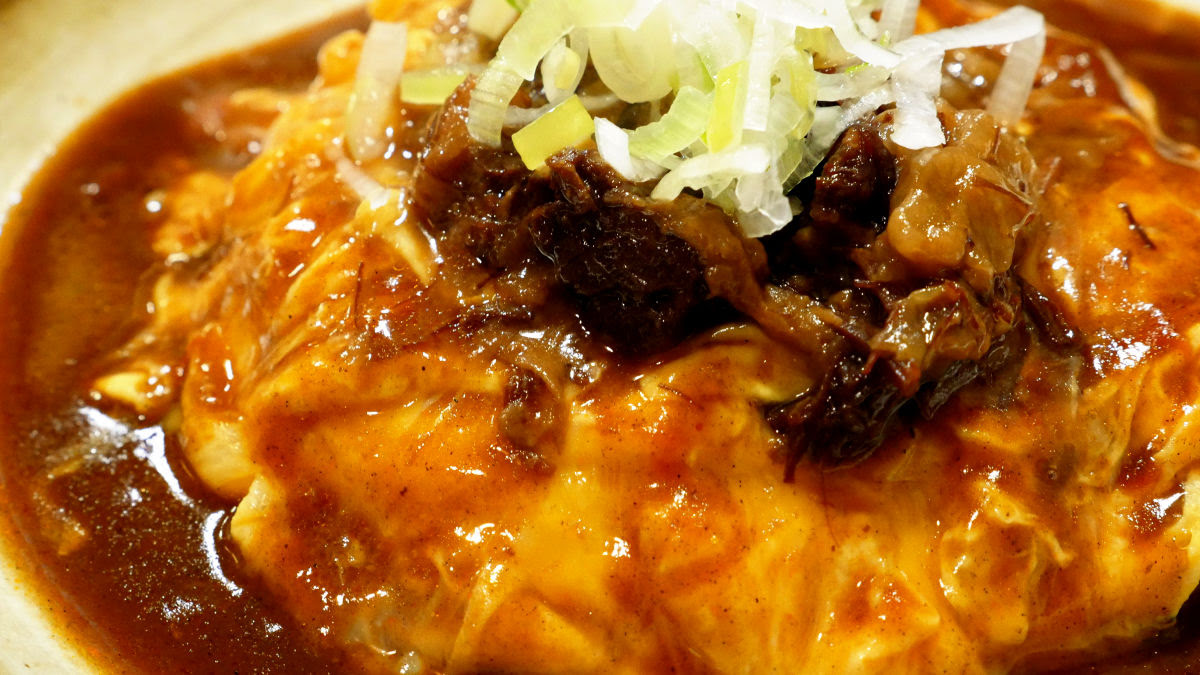 トロットロの牛スジどて煮とオムライスが融合した 浪花オムライス を食べてきた ライブドアニュース