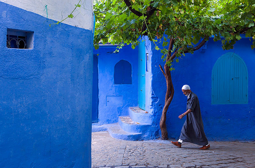 blue-streets-of-chefchaouen-morocco-2