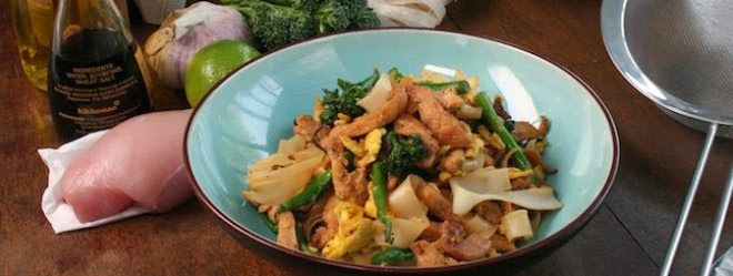 chicken stir fry with rice noodles