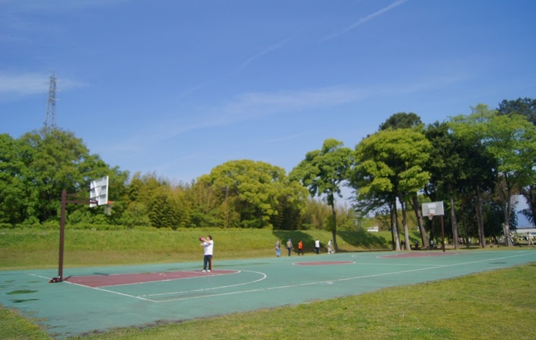 今 バスケしたい そう思ったら栗東市の野洲川運動公園のバスケコートへgoだッ 滋賀県のバスケ情報 コミュニティサイト Ballers ボーラーズ