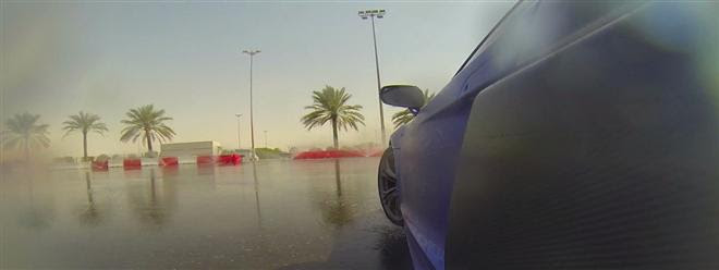 بالفيديو : أقوى استعراضات الدريفت على الماء برعاية Audi R8 الامارات 