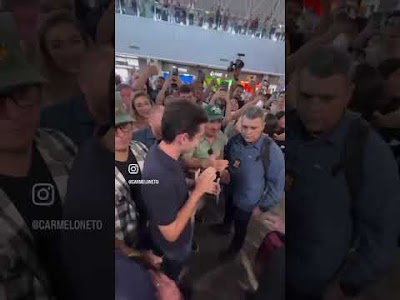 BOLSONARO CHEGA ARRASTANDO EM FORTALEZA 