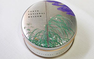トーハクのお土産 夏秋草図屏風 ゴーフル缶 A Diary ほっと一息おうちバル
