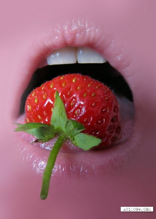 Sexy women lips (20 pics)