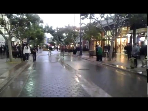 video que muestra a un hombre haciendo un SuperMoonWalking