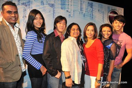 L-R Crossings director Prakash and cast Ruzana, Xavier, Zakizamani, Dira, Nina, Hansen