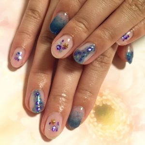 グラデーションネイルのデザイン ピンク 白 赤 青50選 Nailmoco