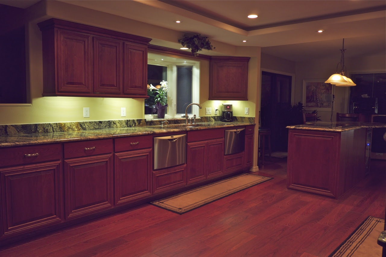 Under Cabinet Kitchen Lighting  afreakatheart