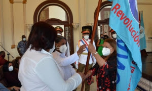 Acto por el 61ANV de la FMC en el hospital Salvado Allende de la habana, entrega de reconocimiento a mujeres destacadas del sector, Manuel Marrero 1mer Ministro de Cuba, José M Portal ministro de salud y Teresa Amarelle B presidenta de la FMC.