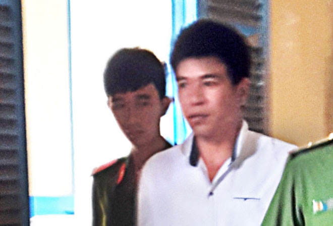 Quả đắng cho nam thanh niên yêu bé gái con ông chủ - 1