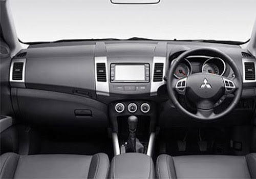 Mitsubishi Outlander Passanger's View Interior Photo