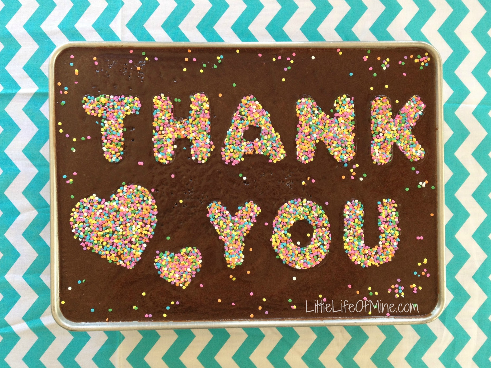 How To Decorate A Cake With Cookie Cutters