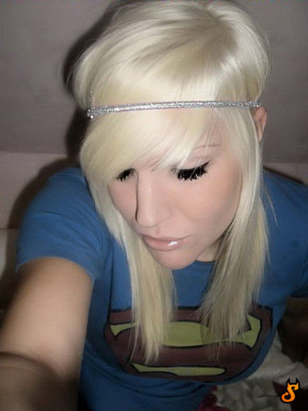 Cute Emo Girls (71 pics)