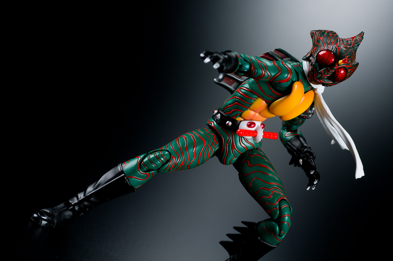 レビュー バンダイ S H Figuarts 仮面ライダー アマゾン 仮面ライダー アマゾン