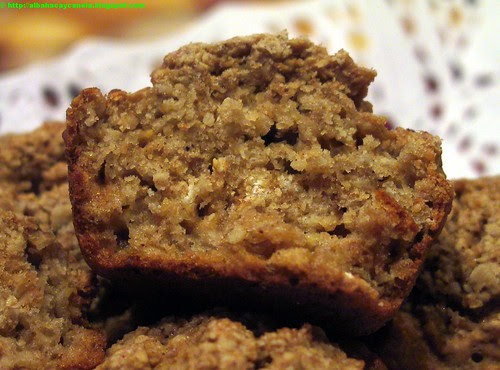Applesauce Oat Muffins
