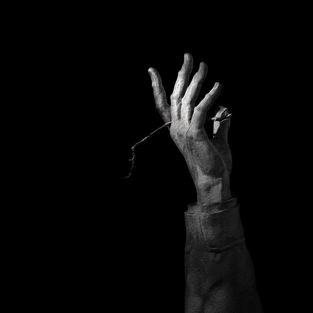 Night has fallen / E scesa la notte