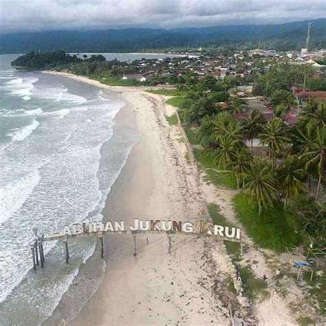 tempat wisata  krui pesisir barat lampung  mempesona