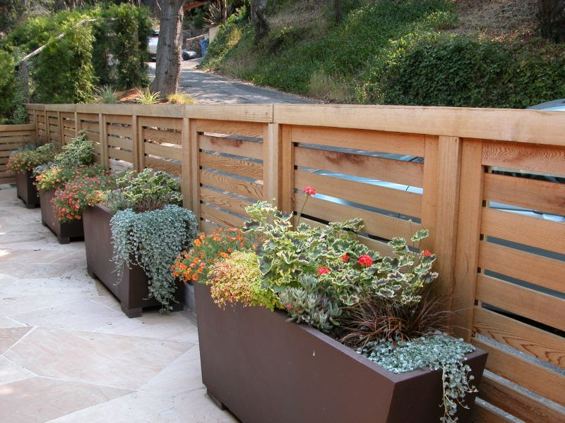 garden design ideas for small gardens images Patio Vegetable Garden Container Ideas | 800 x 600