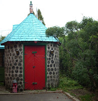BRICOLAGE : Constructions d`une remise-tour en ¨bois cordé¨... pratique et peu dispendieuse !