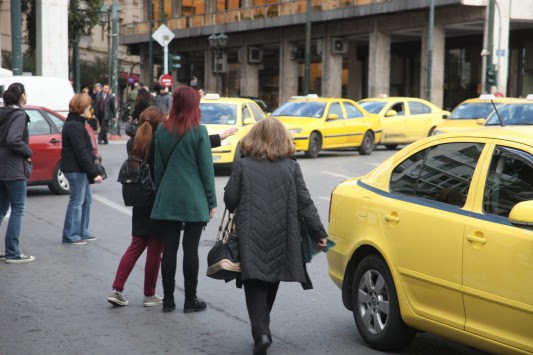 Οδηγίες στους επιβάτες των ταξί - Τι να προσέχετε για να μην σας... κλέψει το ταξίμετρο