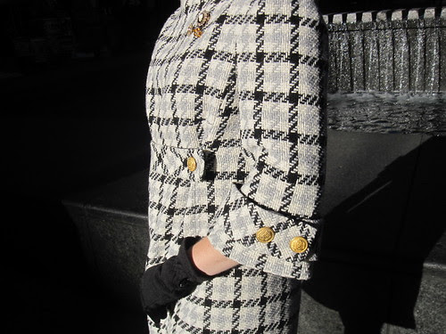 Button and Pin details