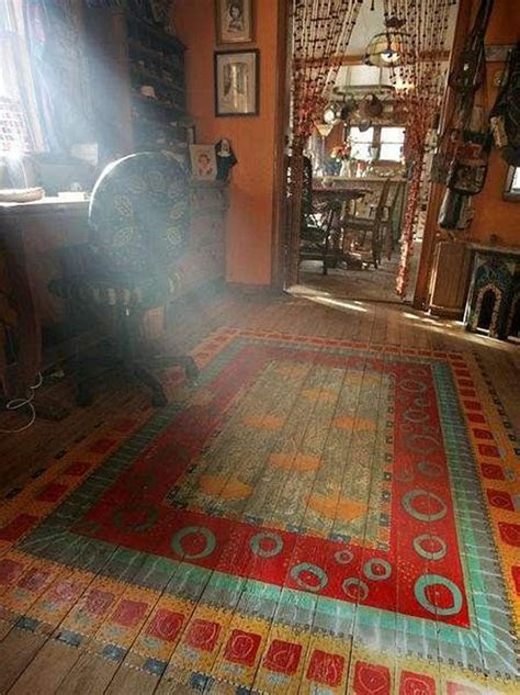There are several important decisions to make when you decide to paint your home's exterior, like what colors you should use and whether to do it yourself or hire someone. Top 10 Stencil and Painted Rug Ideas for Wood Floors