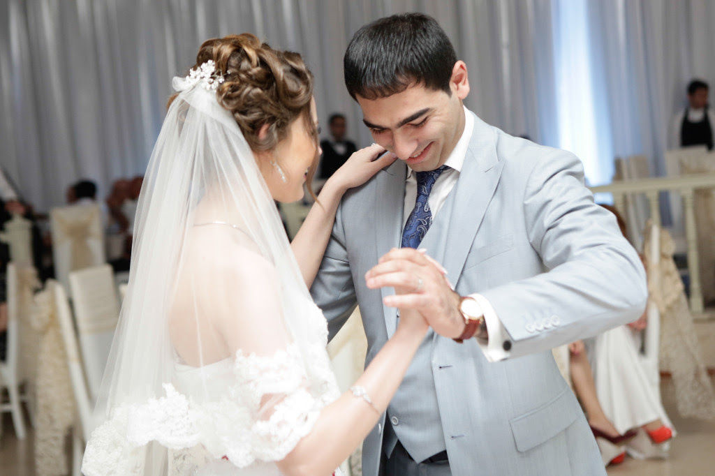 Top 5 Best Golden Anniversary Gift Ideas for Couples ...