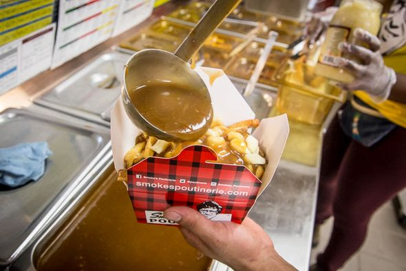smokes poutine