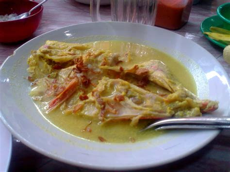 Aduk rata dan masak hingga kepala patin matang, sajikan dengan nasi putih dan sambal terasi jeruk. Sup Palumara Ulu Juku Kuliner Kepala Ikan Khas Makassar