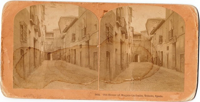 Calle y Convento de Santa Fe hacia 1895. Fotografía estereoscópica de B. W. Kilburn originalmente titulada "Old House of Maquis Carballo"