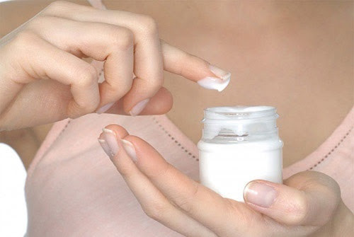 Sử dụng kem trị mụn ở mông chất lượng mang đến hiệu quả cao