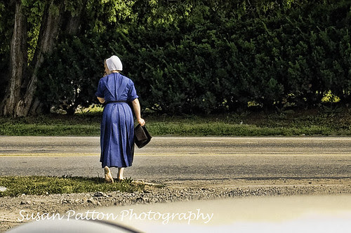 wAmishwoman