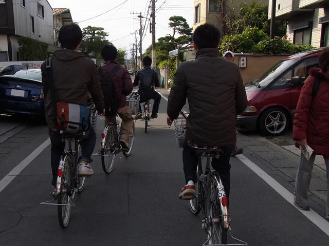 危ねーだろうがババア 自転車の兄ちゃん