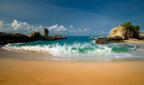 Indah is beauty, amriholiday, klayar beach, rocks beach, tanah lot, pacitan, coral reef, Beautiful Holiday Destinations