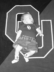 Makenna cheering for OU