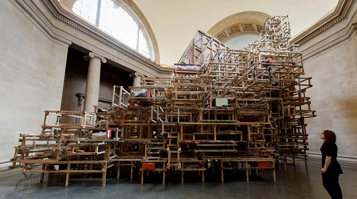 Грандиозная скульптура Филлиды Барроу в залах Tate Britain