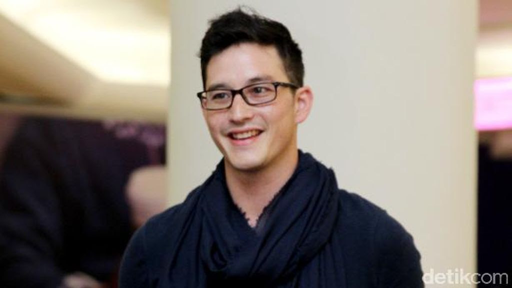 Sudah Bercerai, Mike Lewis Masih Akrab dengan Tamara Bleszynski