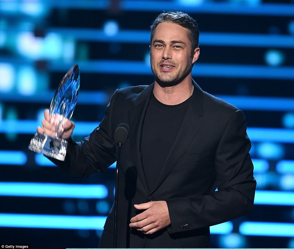 Sucesso: Taylor Kinney ganhou favorito Ator Drama de TV para Chicago Fire