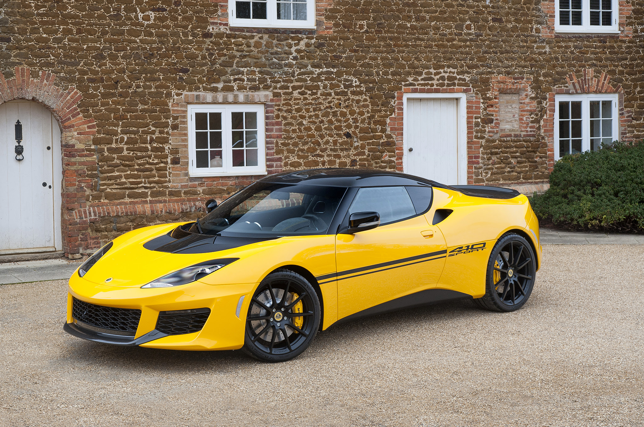 2016 Lotus Evora 410 front three quarters