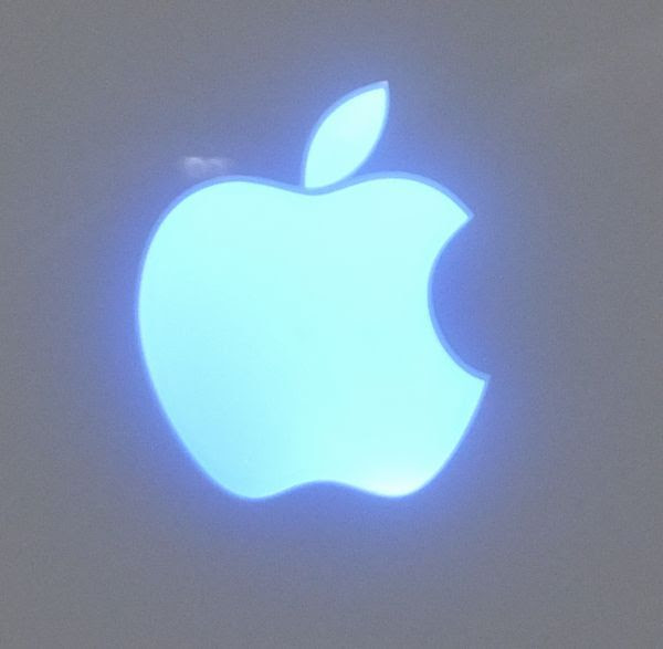 Appleロゴが光るiphoneカバーを取り付けてみた Osadasoft