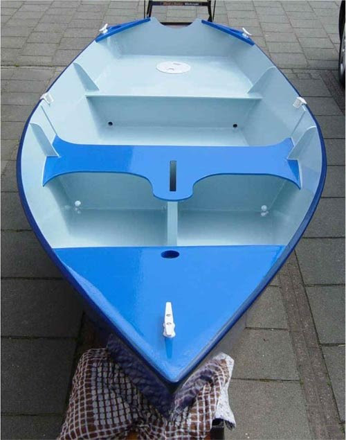 Semi Dory 11. [SD11] Flat bottom dory type dinghy. Oars 