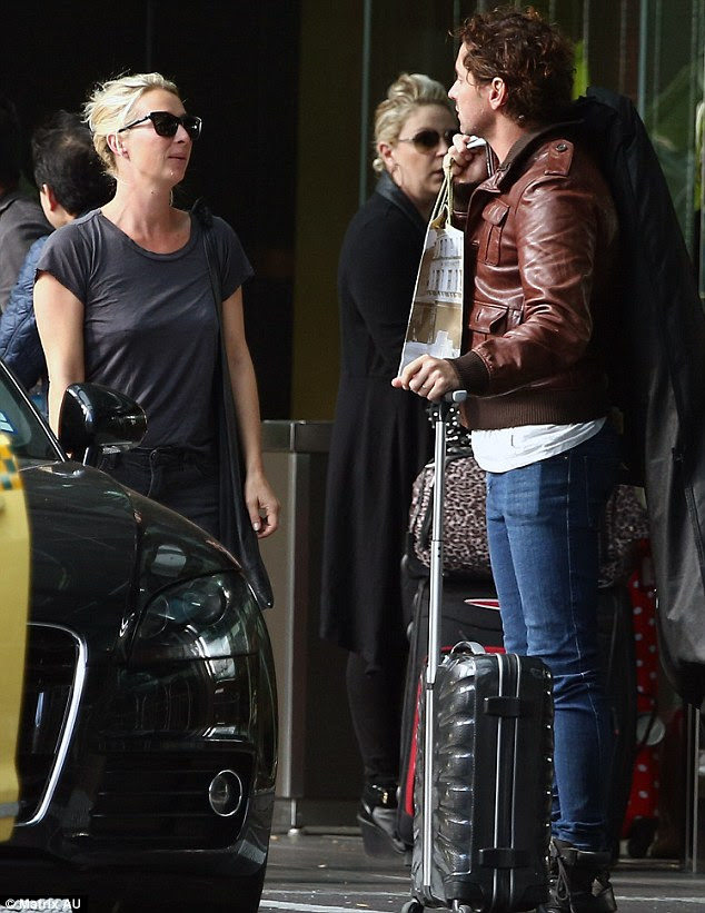 Offspring star Asher Keddie shows off her wedding ring ...