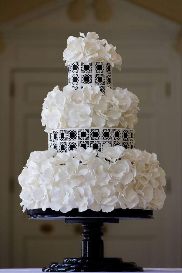 Black + White Wedding Cake
