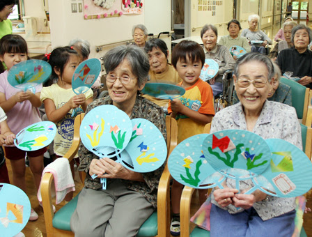 赤穂民報 夏にうれしい手作りうちわ