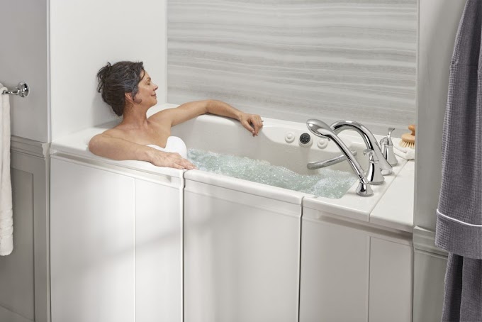 Top 10 Bathtubs For Babies / Top 10 Most Expensive Bathtubs in the World - EALUXE : Bathing your baby can be quite a difficult task, especially for inexperienced new parents.
