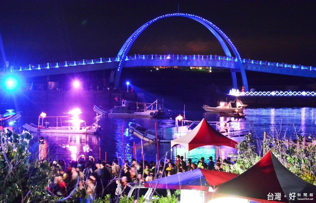 王功漁火節漁火燈光秀萬頭鑽動 風傳媒