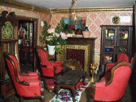 how to paint curio cabinet
