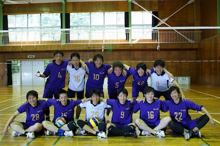 梁山泊バレー男子チームの紹介 梁山泊バレーボールチーム