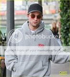 photo robert-pattinson-hangs-out-with-co-star-mia-goth-in-germany-06.jpg